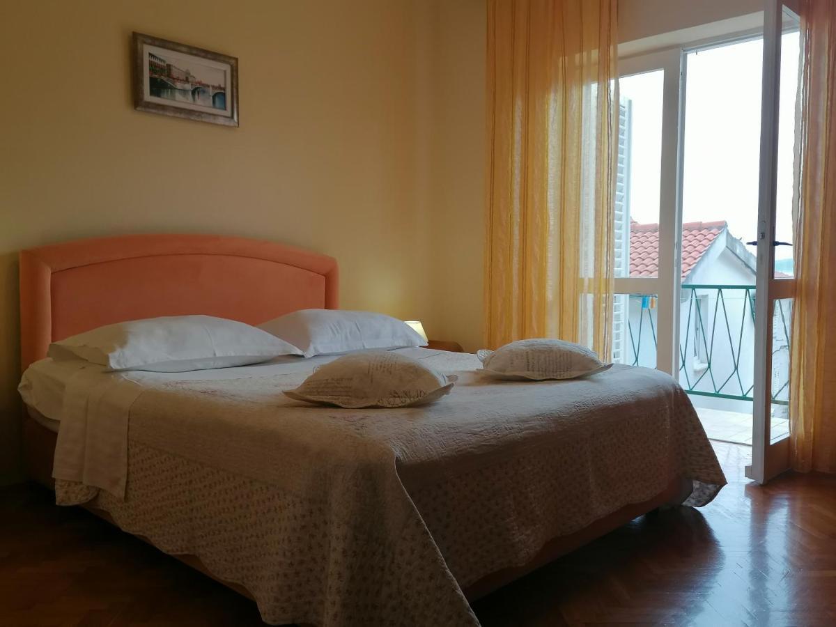 Apartments Melinda Baška Voda Eksteriør bilde