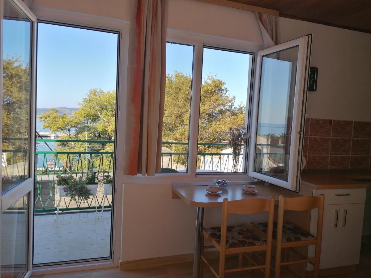 Apartments Melinda Baška Voda Eksteriør bilde