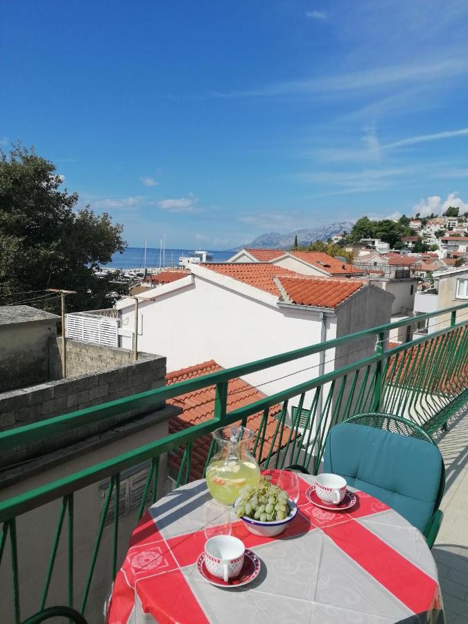 Apartments Melinda Baška Voda Eksteriør bilde
