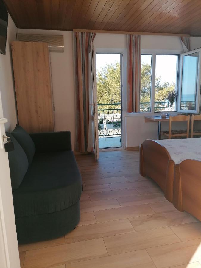 Apartments Melinda Baška Voda Eksteriør bilde